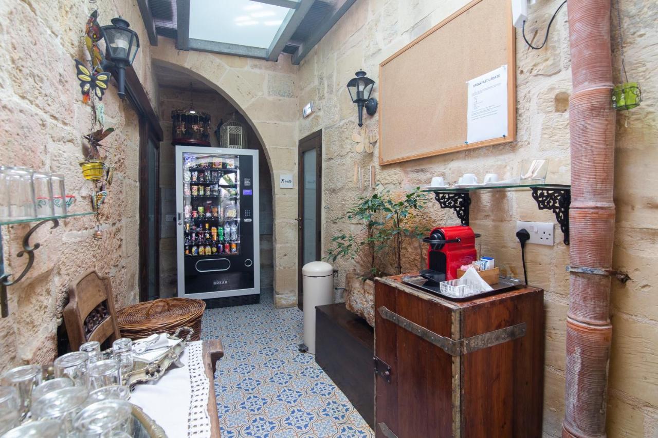 The Burrow Guest House Tarxien Εξωτερικό φωτογραφία