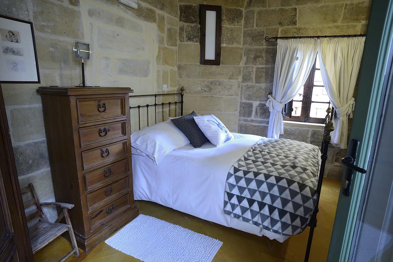 The Burrow Guest House Tarxien Εξωτερικό φωτογραφία